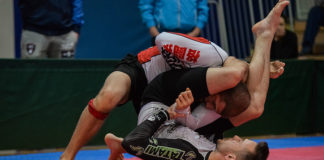 triangle-choke-in-competition
